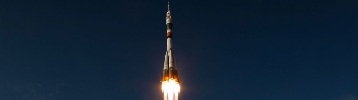 Décollage de la fusée Soyouz dans le cadre de la mission Expedition 56/57