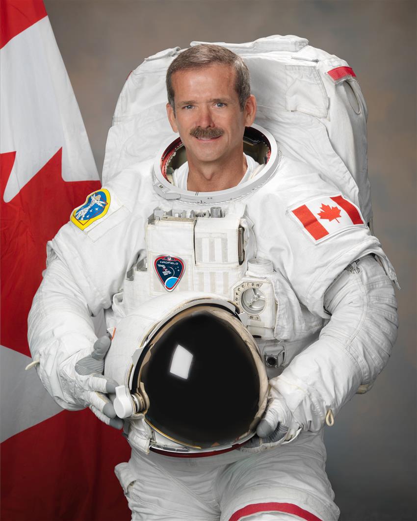 Astronaut Chris Hadfield prior to ISS mission Expedition 34/35 CSA official photo (28 Sept 2005)Source: CSA 8e3819fc-5c0b-4c34-a855-7e5b8161261b.jpg