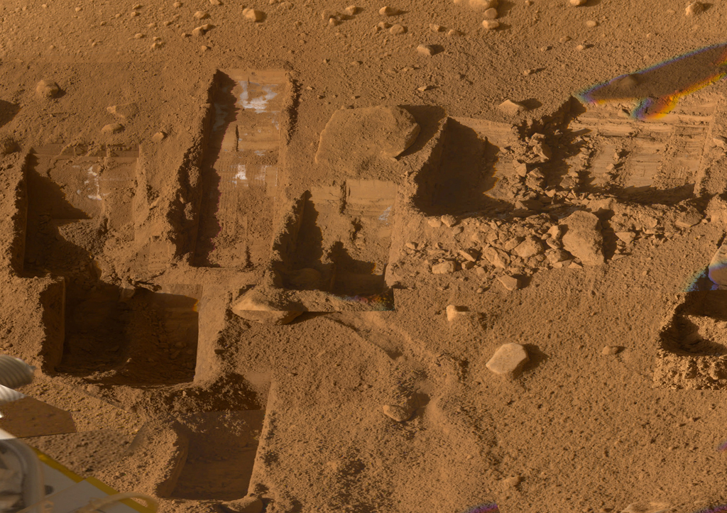 Première sonde spatiale de l'histoire à toucher à de la glace sur Mars