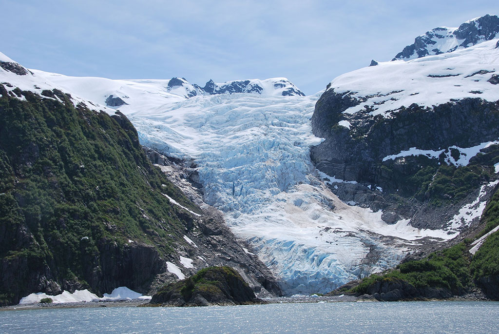 Glacier in Alaska. (Credit: Neil Staeck)