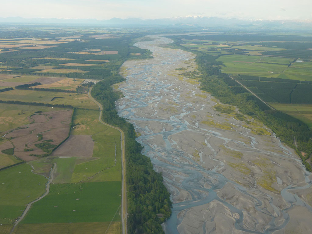 Le fleuve Waimakariri. (Source : Jon Sullivan.)
