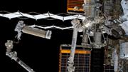 Canadarm2 assists during spacewalk  
