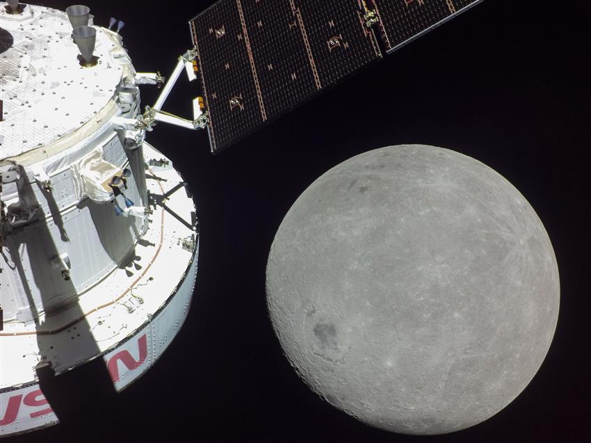 The far side of the Moon with Orion capsule – Artemis I