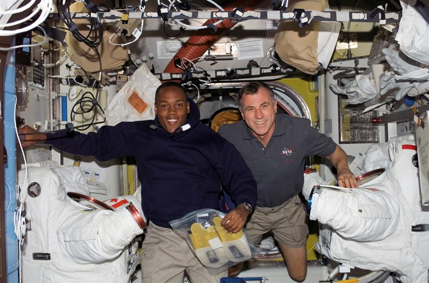 Astronauts Alvin Drew and Dave Williams aboard the ISS