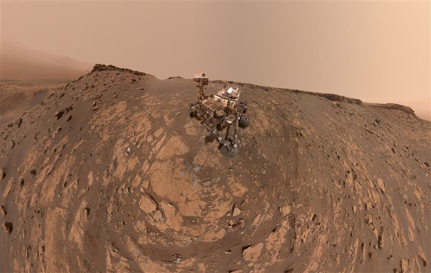 Curiosity rover selfie