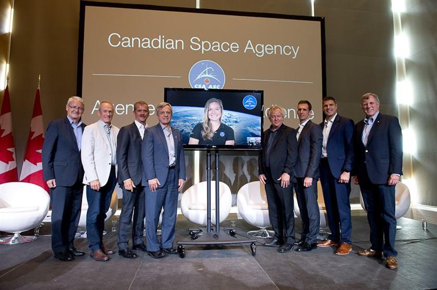 Neuf astronautes canadiens