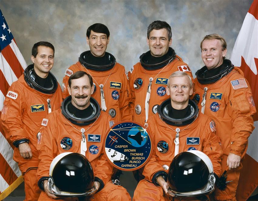 L'équipage de la mission STS-77