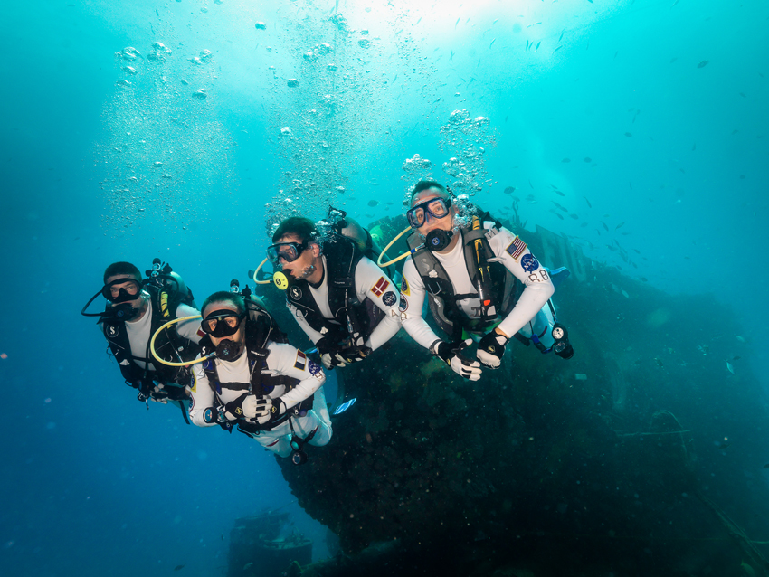 The NEEMO 19 aquanauts