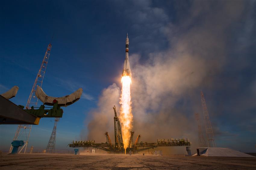 Décollage de la fusée Soyouz, avec les membres de l'équipage de la mission Expedition 58 à son bord