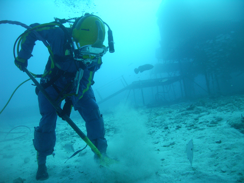 NEEMO 14 - Chris Hadfield sur le sol marin