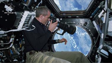 Thumbnail for video 'Exploring Earth using the photos of astronaut David Saint-Jacques'