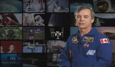 Vignette de la vidéo : 'En haut ou en bas? - une expérience scientifique à bord de la Station spatiale internationale'