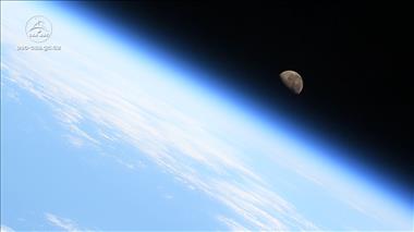 Vignette de la vidéo : 'Coucher de la Lune dans l’espace'